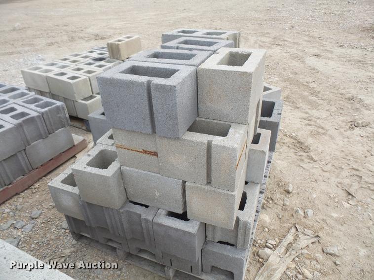 image for item DL9704 Concrete blocks