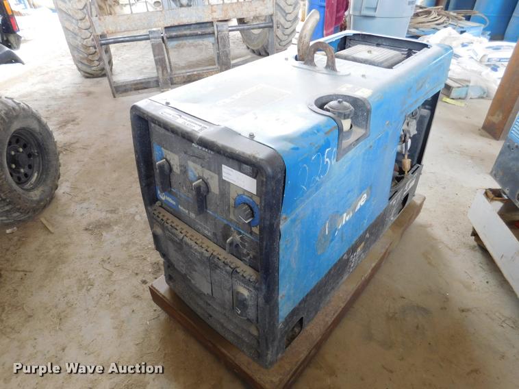 image for item DL9707 Miller Bobcat 225 welder