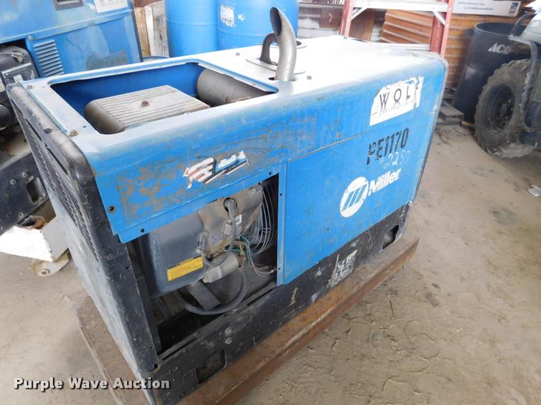 image for item DL9707 Miller Bobcat 225 welder