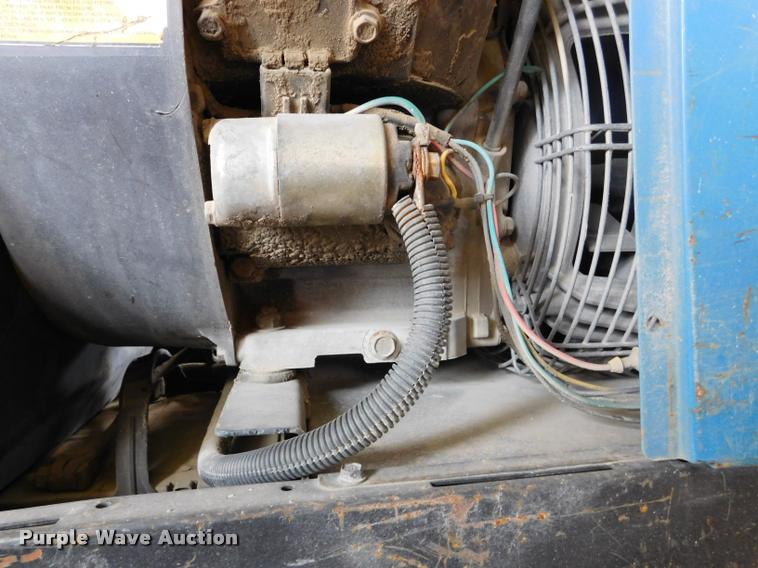 image for item DL9707 Miller Bobcat 225 welder