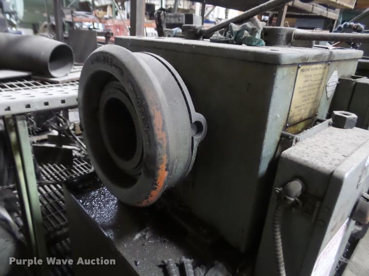 image for item DL9720 1957 Oster 784 threading machine