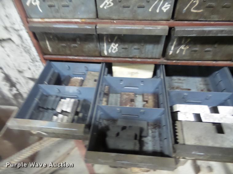 image for item DL9720 1957 Oster 784 threading machine