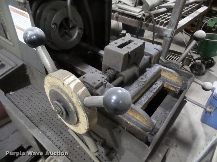 image for item DL9722 Oster 792-A threading machine