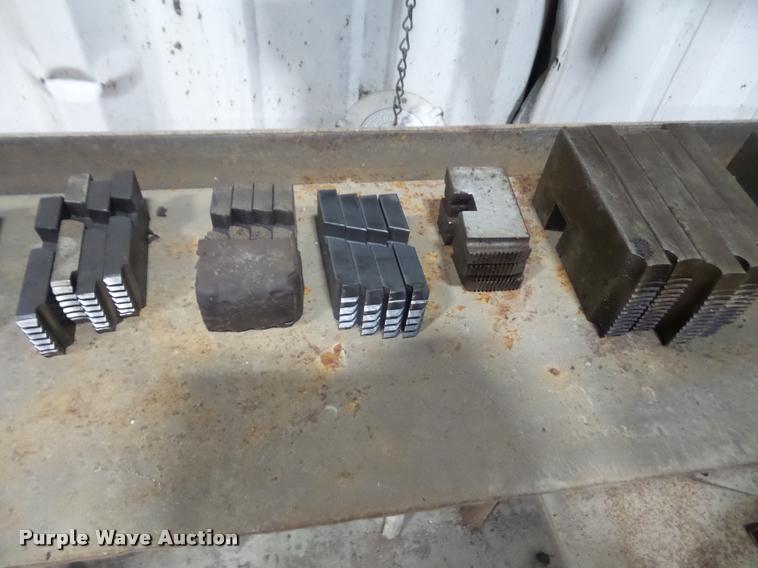 image for item DL9722 Oster 792-A threading machine