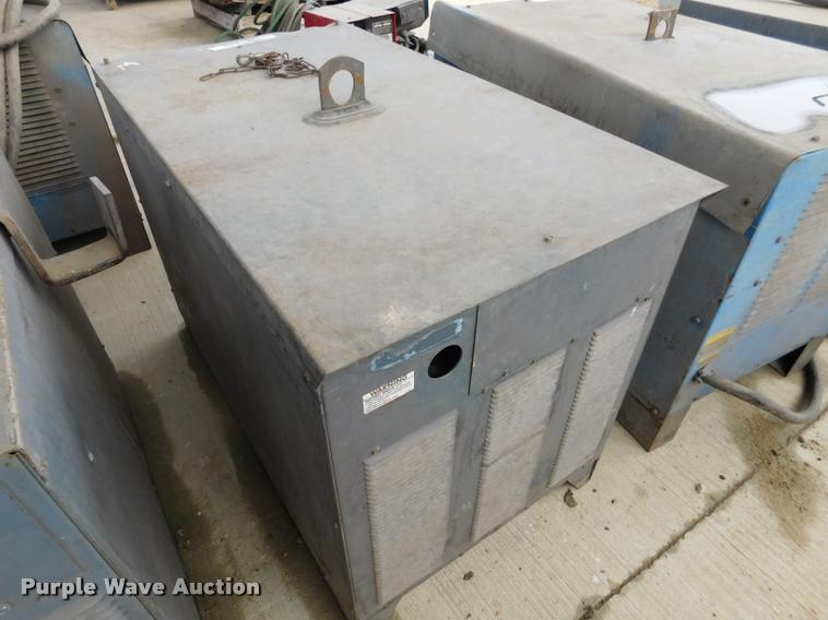 image for item DL9729 Lincoln Idealarm DC600 arc welder