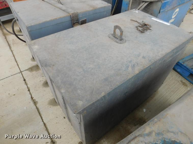 image for item DL9729 Lincoln Idealarm DC600 arc welder