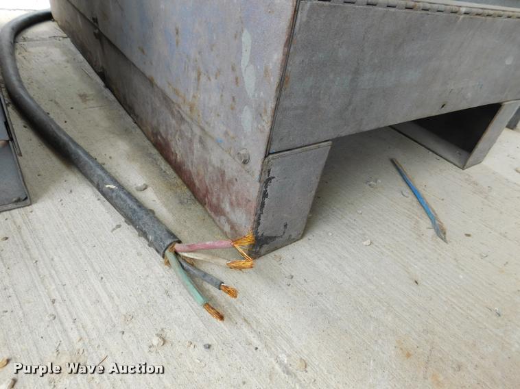 image for item DL9731 Erico ESS1000 arc welder