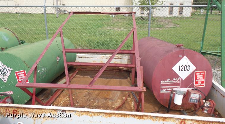 image for item DL9736 (2) fuel tanks