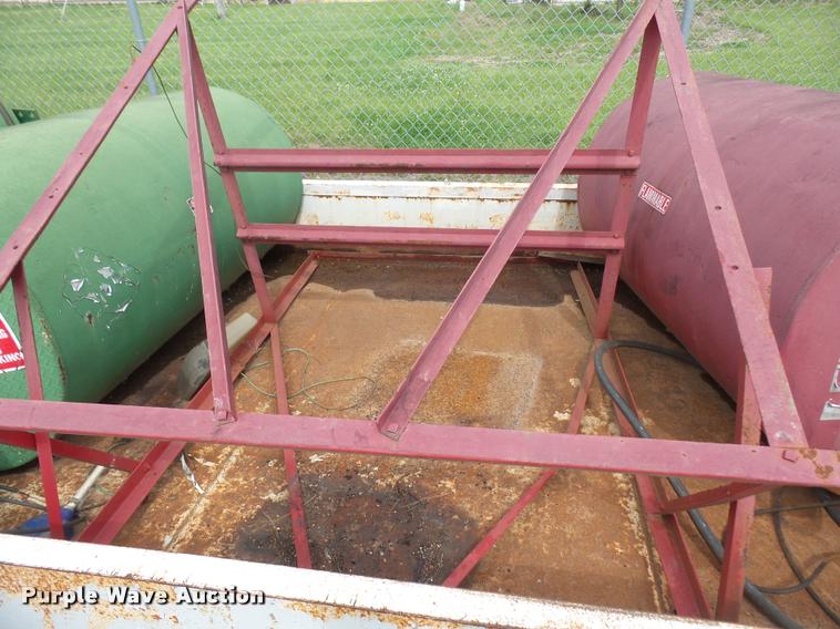 image for item DL9736 (2) fuel tanks