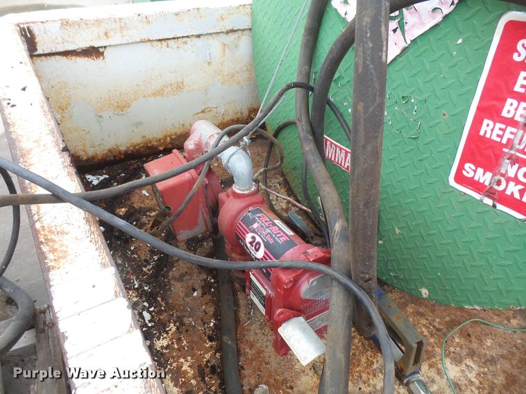 image for item DL9736 (2) fuel tanks