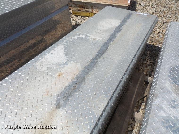 image for item DL9743 (3) toolboxes