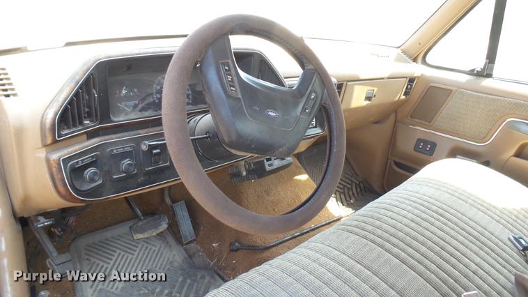 image for item DM9651 1988 Ford F250 HD SuperCab flatbed pickup truck