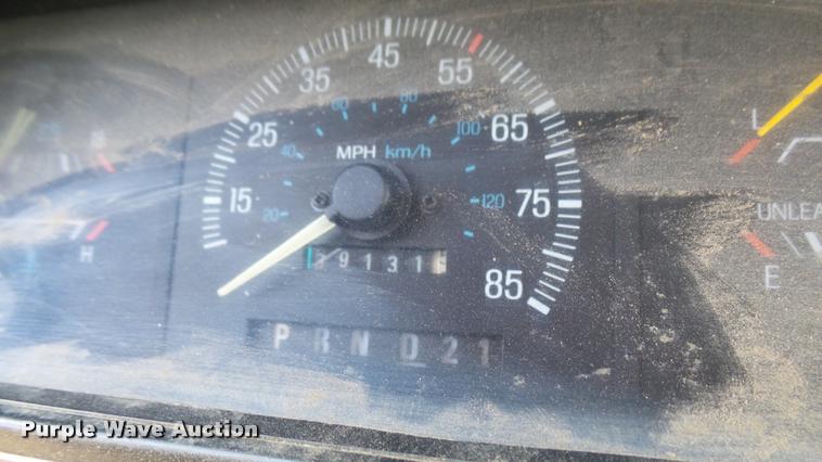 image for item DM9651 1988 Ford F250 HD SuperCab flatbed pickup truck