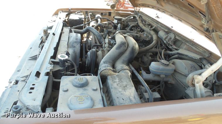 image for item DM9651 1988 Ford F250 HD SuperCab flatbed pickup truck