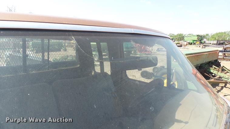 image for item DM9651 1988 Ford F250 HD SuperCab flatbed pickup truck