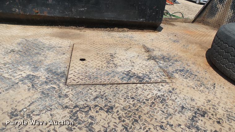 image for item DM9651 1988 Ford F250 HD SuperCab flatbed pickup truck