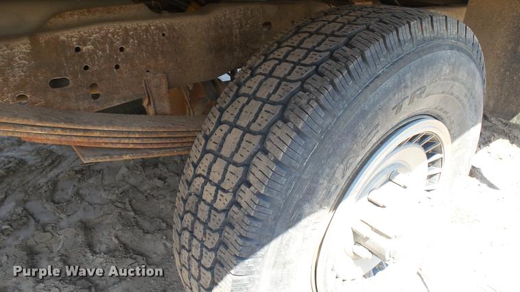 image for item DM9651 1988 Ford F250 HD SuperCab flatbed pickup truck