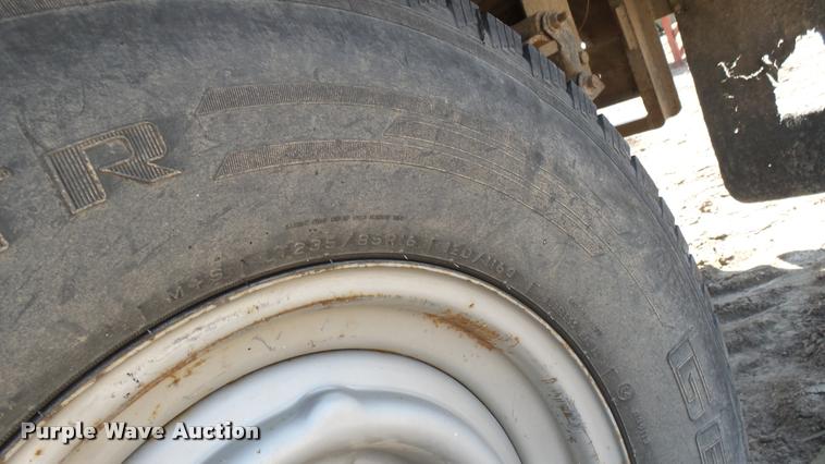 image for item DM9651 1988 Ford F250 HD SuperCab flatbed pickup truck