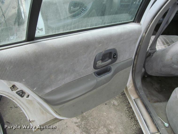 image for item J2565 2000 Chevrolet Lumina