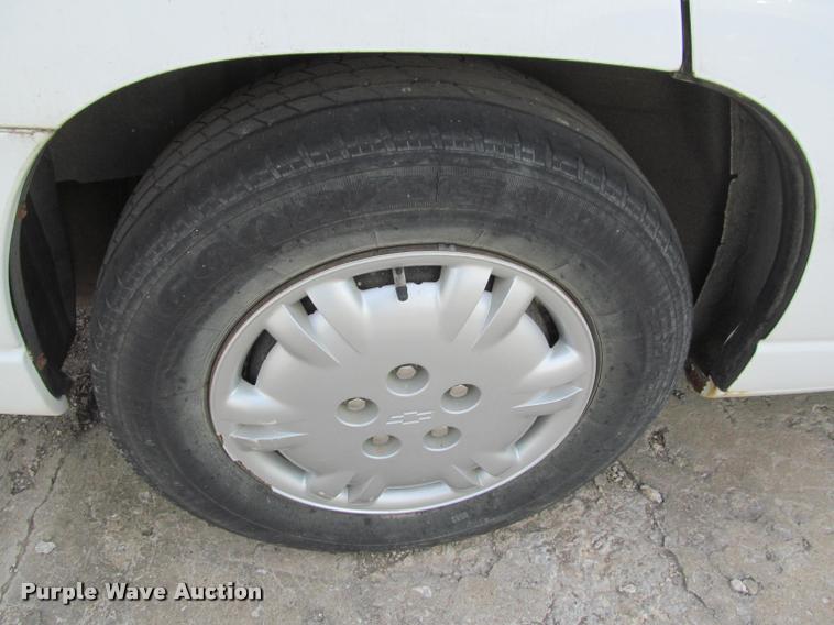 image for item J2565 2000 Chevrolet Lumina