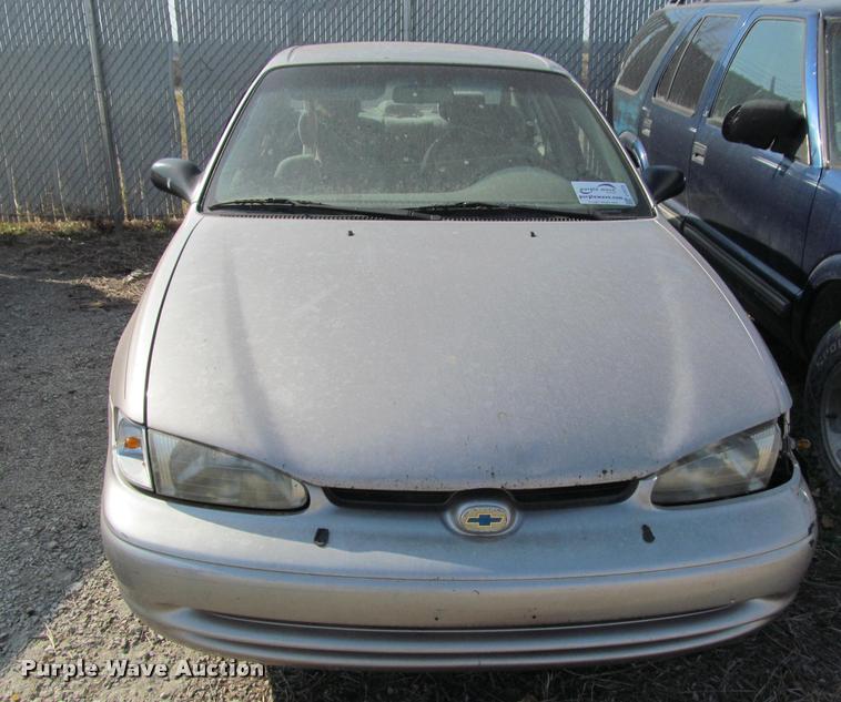 image for item J2573 2000 Chevrolet Prizm