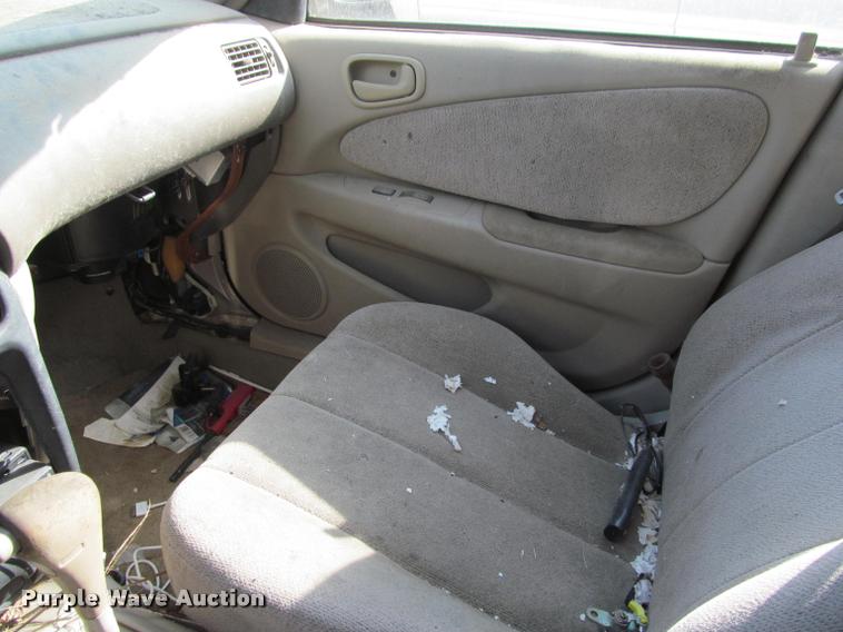 image for item J2573 2000 Chevrolet Prizm