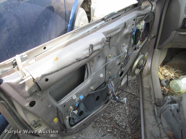 image for item J2573 2000 Chevrolet Prizm