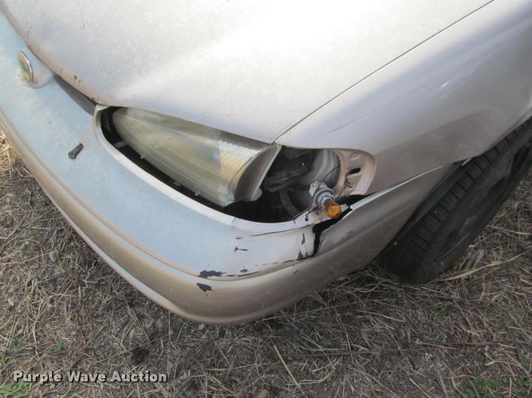 image for item J2573 2000 Chevrolet Prizm