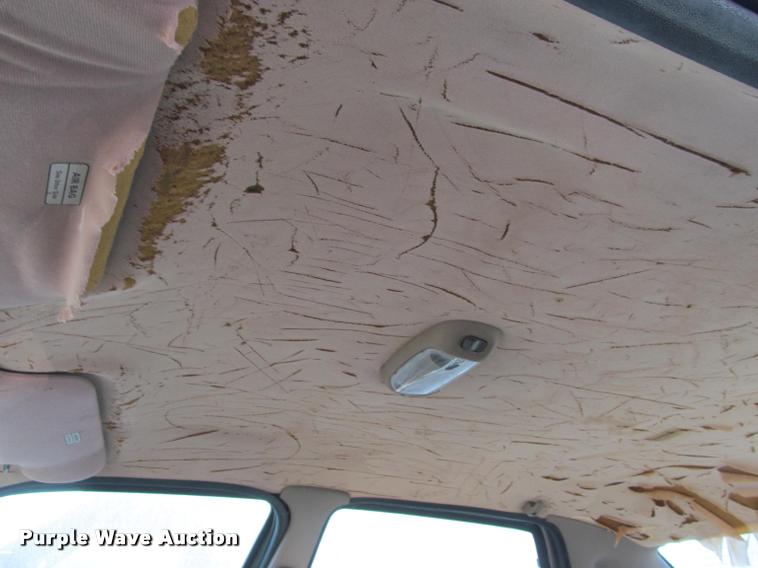 image for item J2575 1995 Ford Taurus