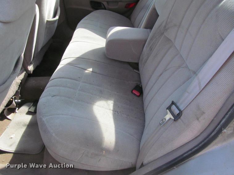 image for item J2575 1995 Ford Taurus