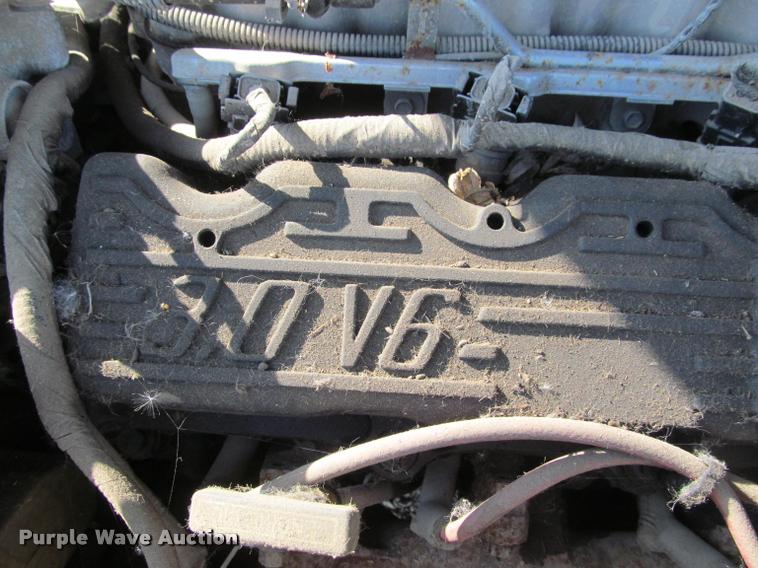 image for item J2575 1995 Ford Taurus