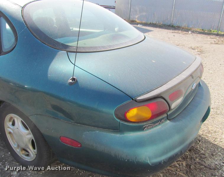 image for item J2577 1996 Ford Taurus GL