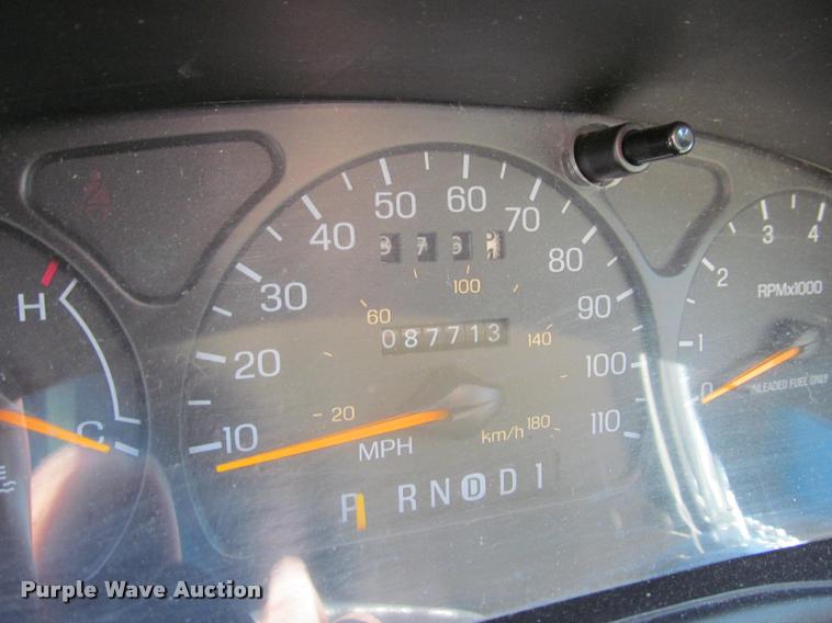 image for item J2577 1996 Ford Taurus GL