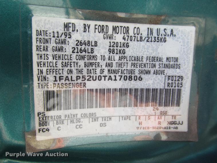 image for item J2577 1996 Ford Taurus GL