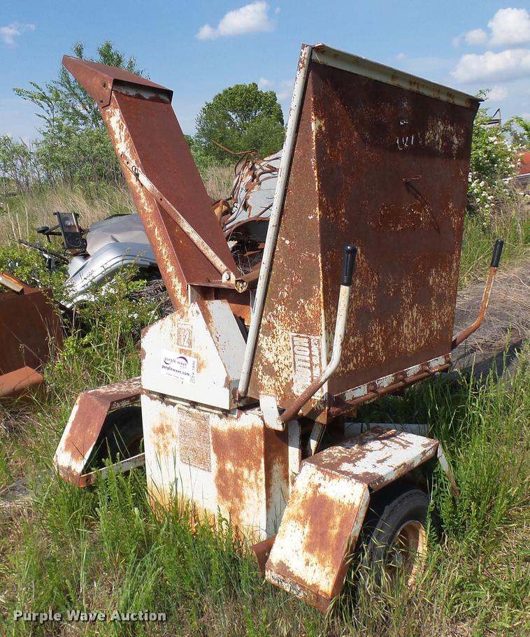 Olathe 12 wood chipper in El Dorado Springs, MO Item K1890 sold
