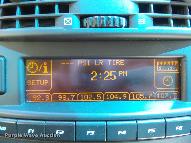 image for item K7647 2004 Cadillac SRX SUV