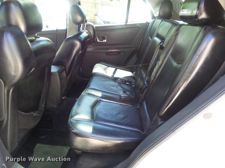 image for item K7647 2004 Cadillac SRX SUV