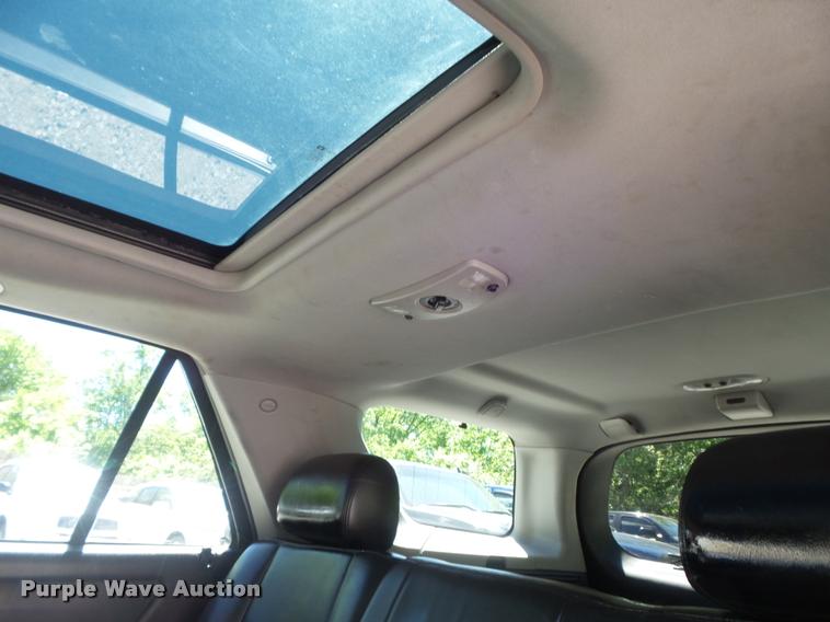 image for item K7647 2004 Cadillac SRX SUV