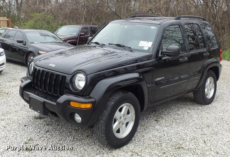 image for item K7690 2004 Jeep Liberty Limited SUV