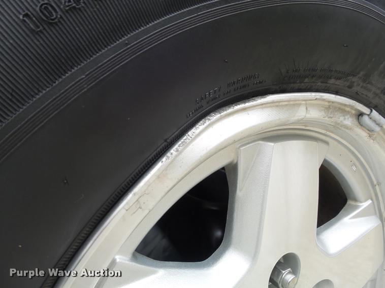 image for item K7690 2004 Jeep Liberty Limited SUV