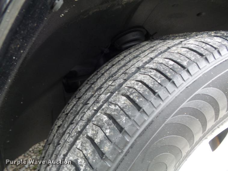 image for item K7690 2004 Jeep Liberty Limited SUV