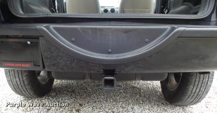 image for item K7690 2004 Jeep Liberty Limited SUV