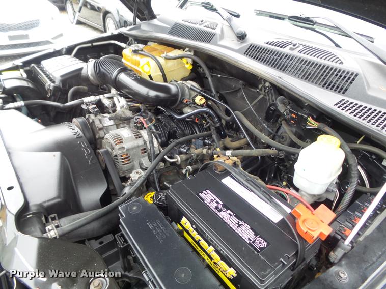 image for item K7690 2004 Jeep Liberty Limited SUV