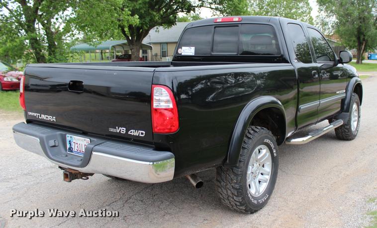 image for item L1984 2006 Toyota Tundra SR5 pickup truck