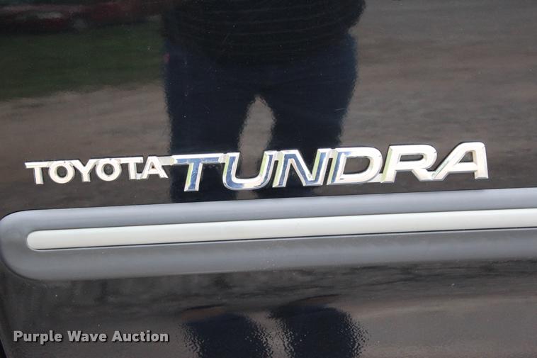 image for item L1984 2006 Toyota Tundra SR5 pickup truck