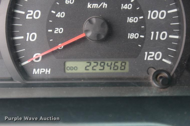 image for item L1984 2006 Toyota Tundra SR5 pickup truck