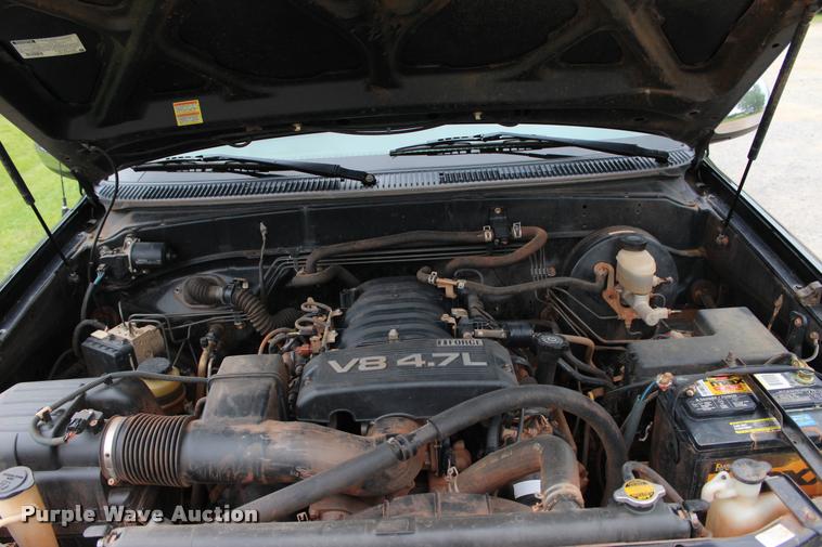 image for item L1984 2006 Toyota Tundra SR5 pickup truck