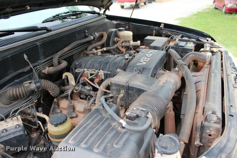 image for item L1984 2006 Toyota Tundra SR5 pickup truck