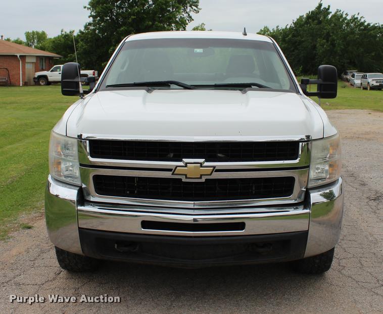 image for item L1985 2008 Chevrolet Silverado 2500 Ext. Cab pickup truck