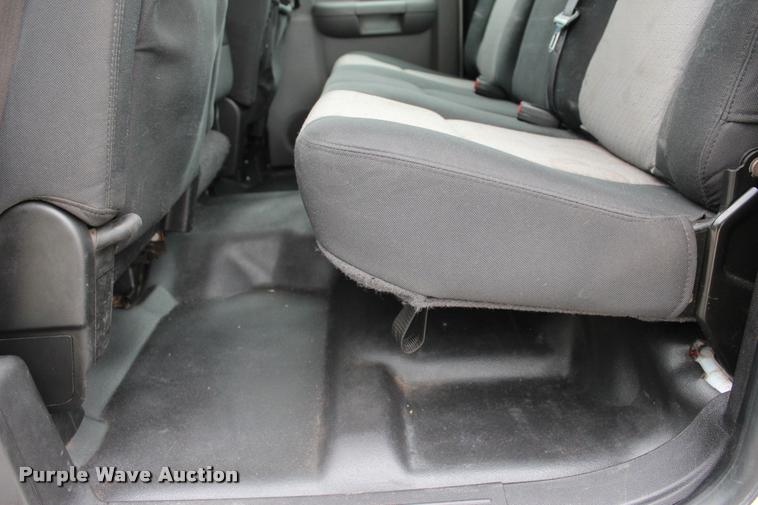 image for item L1985 2008 Chevrolet Silverado 2500 Ext. Cab pickup truck